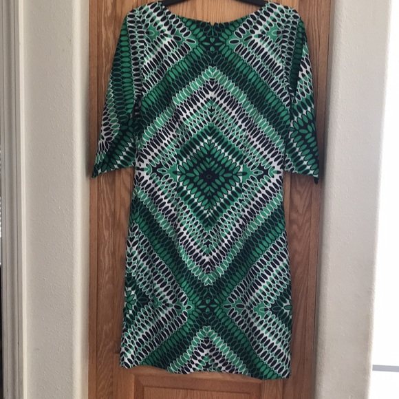 Lovely Banana Republic Shift Dress. Has a Retro Look of the 1960’s. - Picture 2 of 5